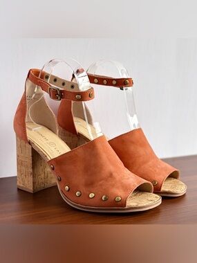 Chinese Laundry Leather Studded Peep Toe Block Heel Sandals 8.5